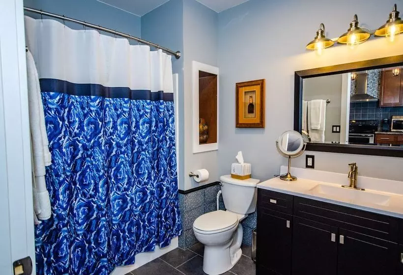 ホテル Tobacco Warehouse Inn