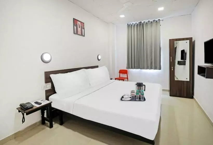 هتل Vaccinated Staff Oyo 42609 Townhouse Gokul Solitaire Vip Rd