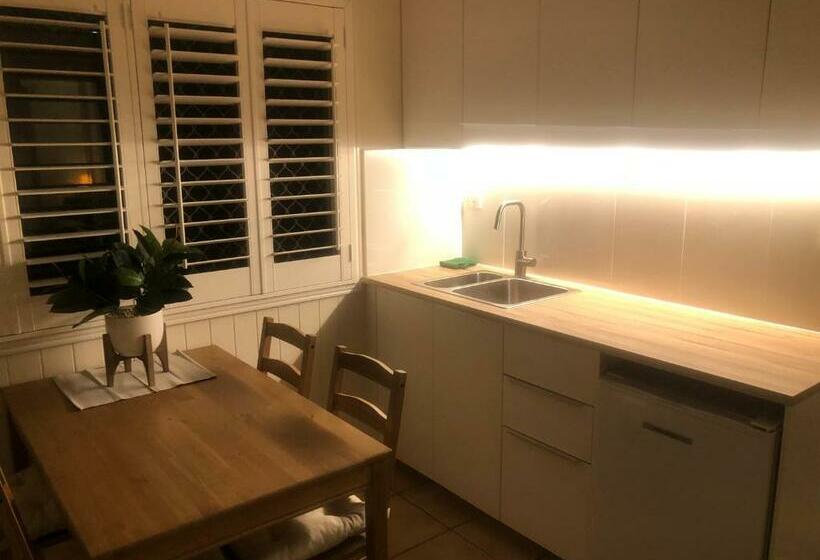 Мотель Woodford Gardens