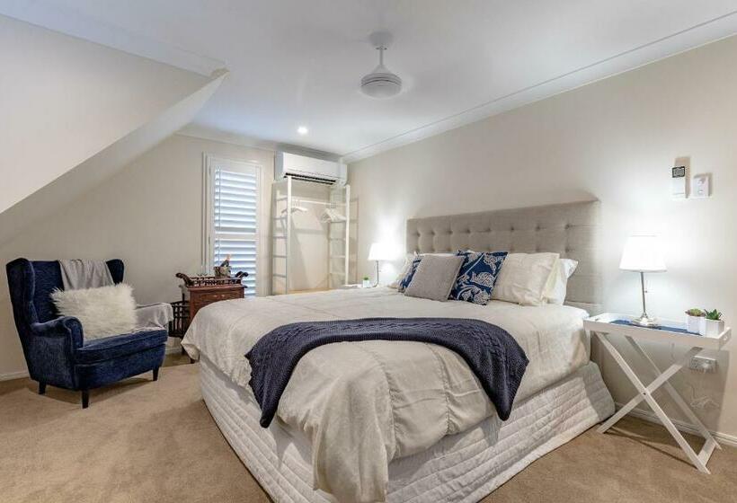 Мотель Woodford Gardens