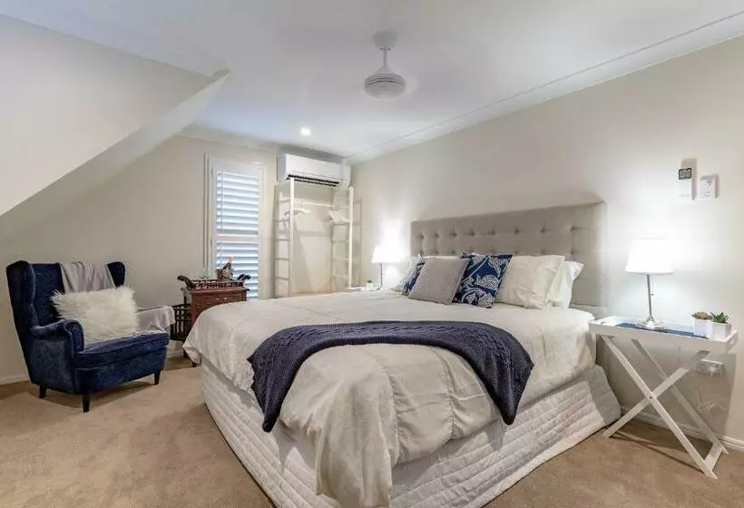 Motelli Woodford Gardens