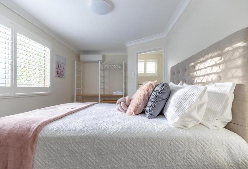 Мотель Woodford Gardens