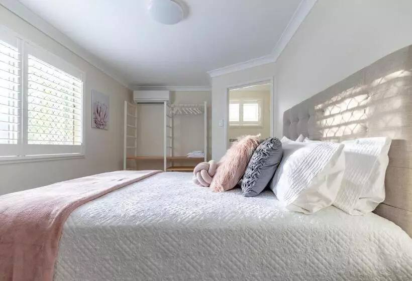 Motelli Woodford Gardens