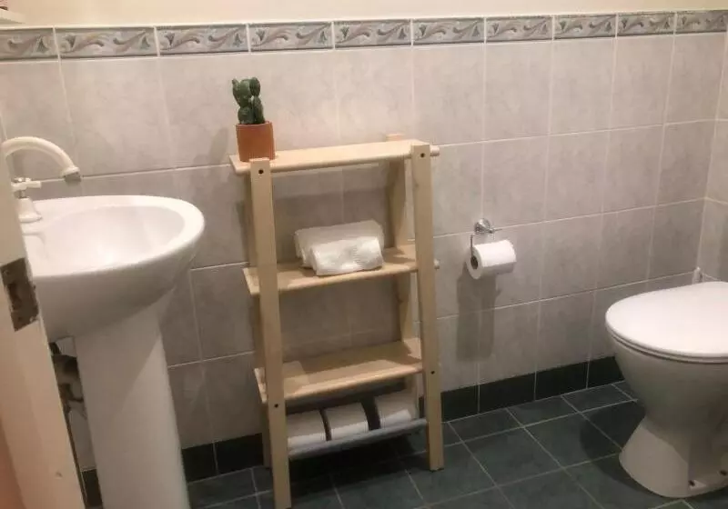 Motelli Woodford Gardens