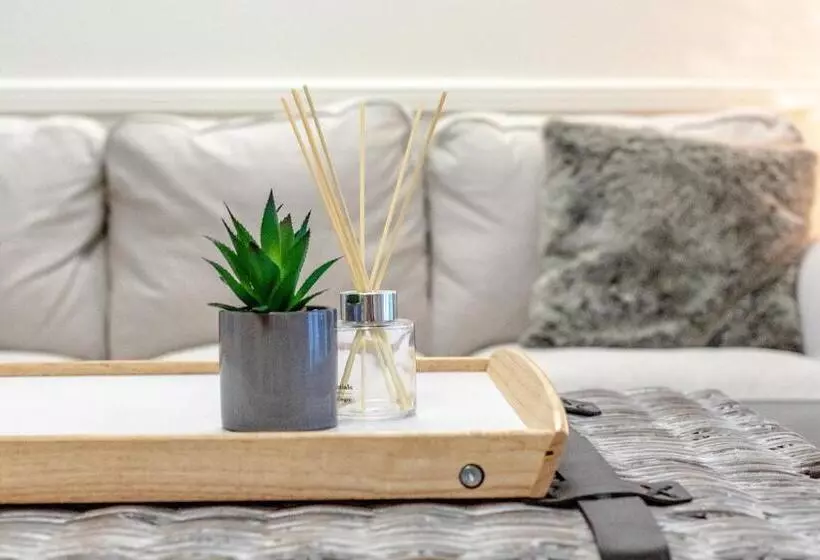 Motelli Woodford Gardens