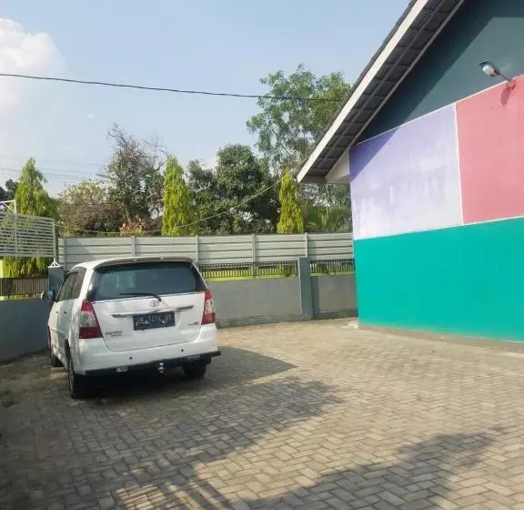 Majatalo Cendrawasih Syariah Homestay