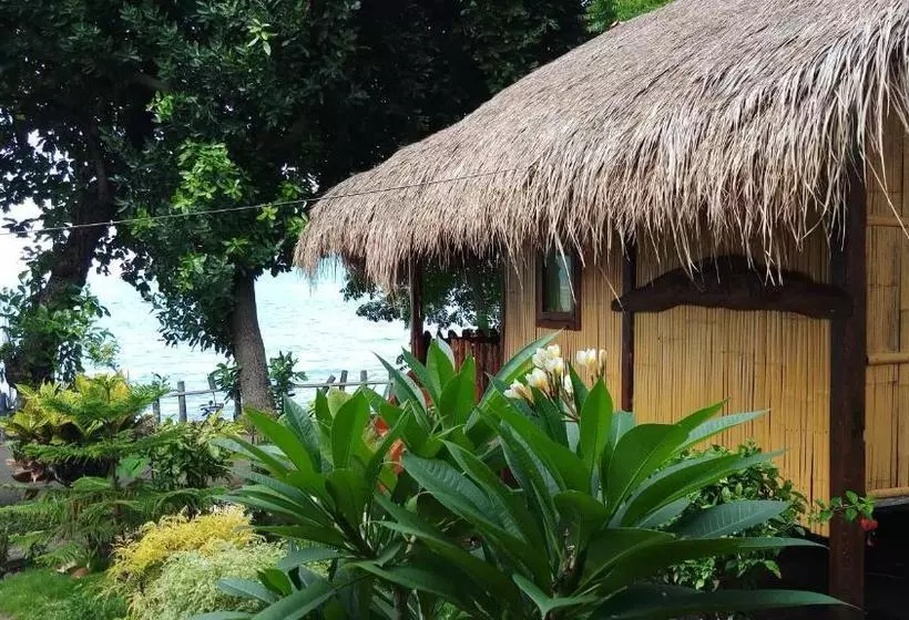 Majatalo Lena House Flores