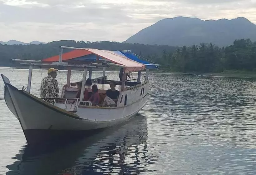 Majatalo Lena House Flores