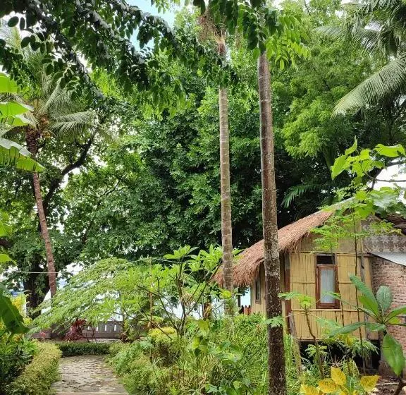 Majatalo Lena House Flores