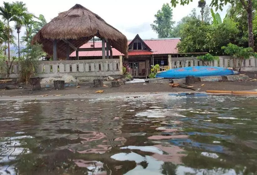 Majatalo Lena House Flores