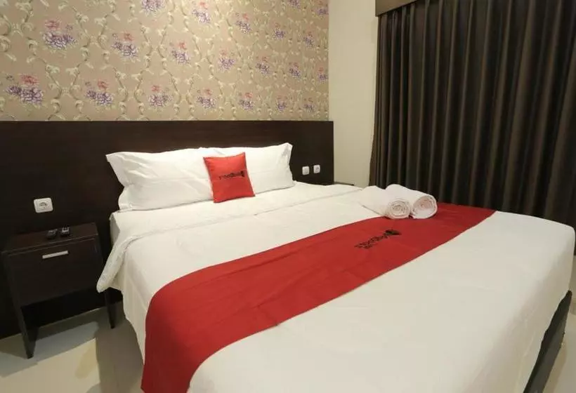 Majatalo Reddoorz Plus Near Solo Paragon Mall