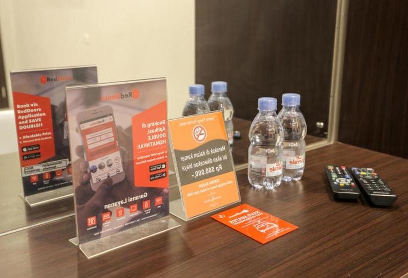 بنسيون Reddoorz Plus Near Solo Paragon Mall