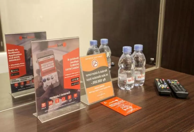 Majatalo Reddoorz Plus Near Solo Paragon Mall