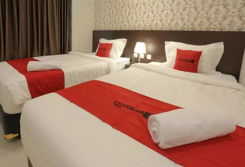 Majatalo Reddoorz Plus Near Solo Paragon Mall