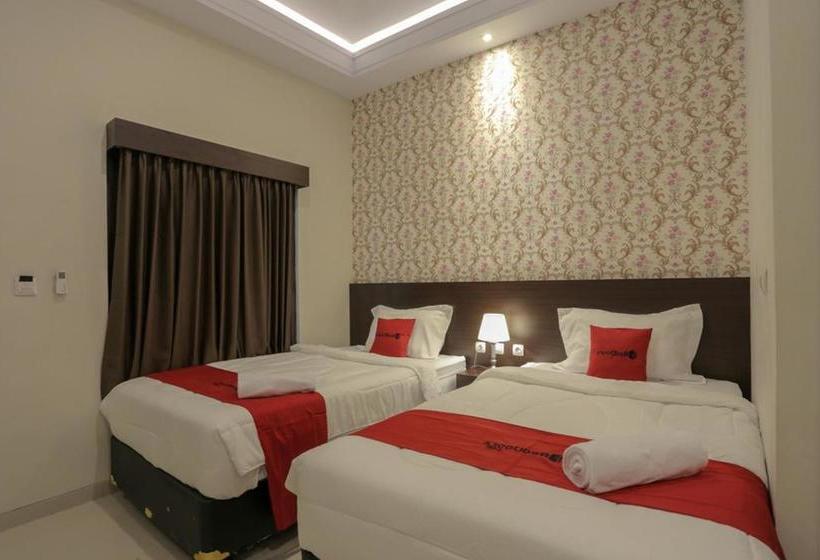 بنسيون Reddoorz Plus Near Solo Paragon Mall