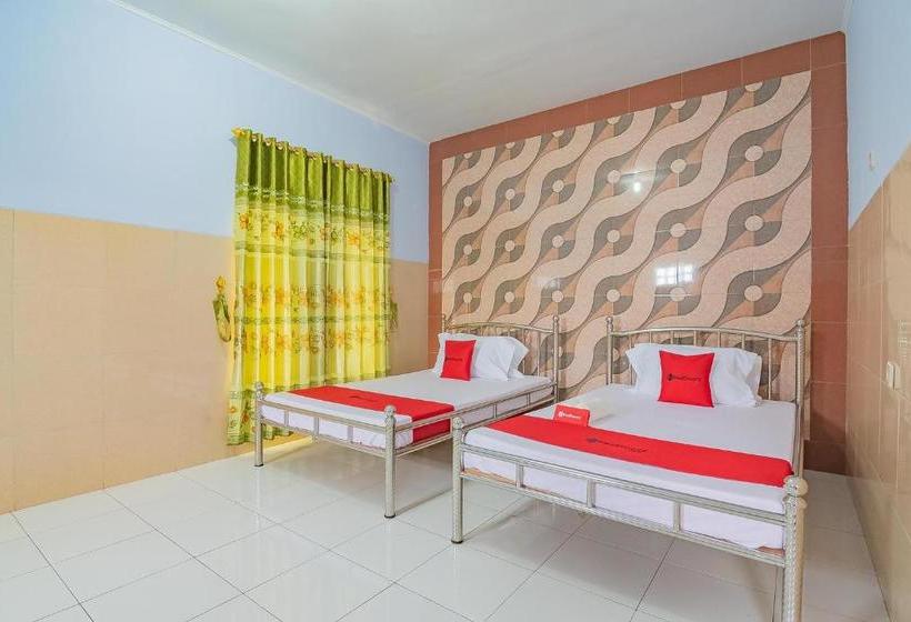 פנסיון Reddoorz Syariah @ Tambak Mekar Street Subang