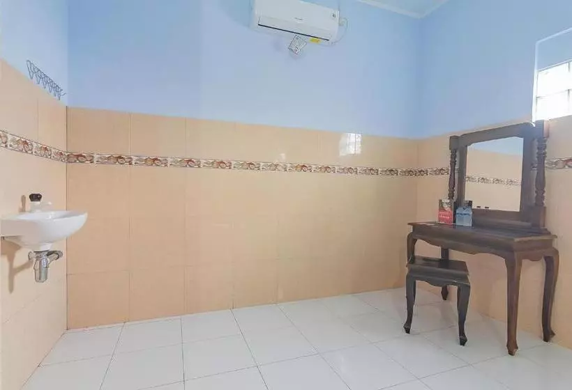 Majatalo Reddoorz Syariah @ Tambak Mekar Street Subang