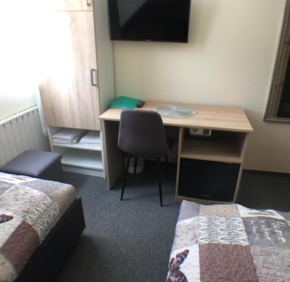 مبيت وإفطار Patavár Panzió étterem