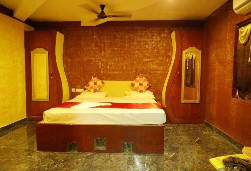 Hotel Navagiraga Resorts &