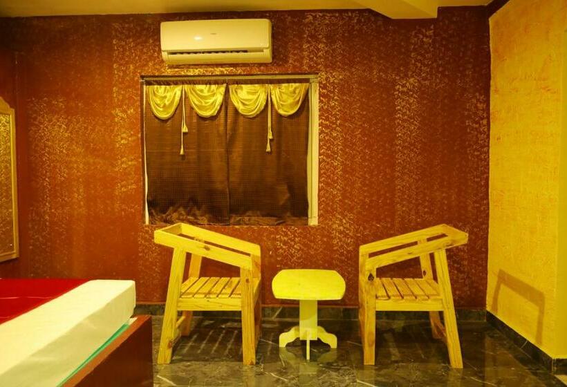 Hotel Navagiraga Resorts &