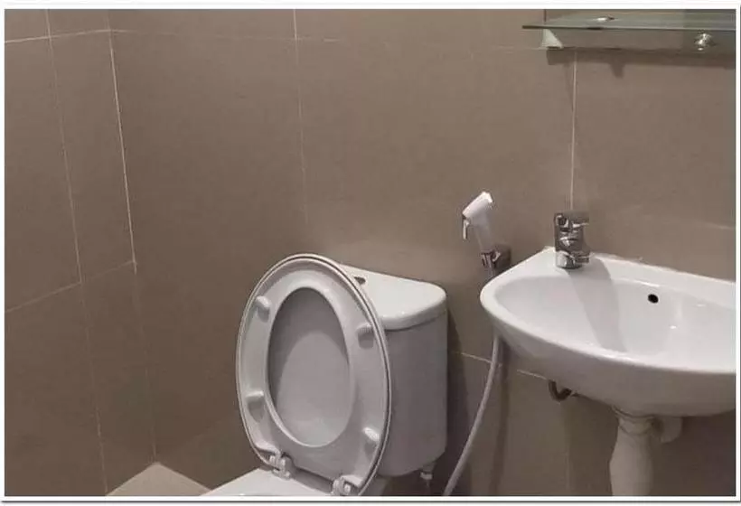 ホテル Reddoorz Plus At Merr Rungkut Jl Gunung Anyar