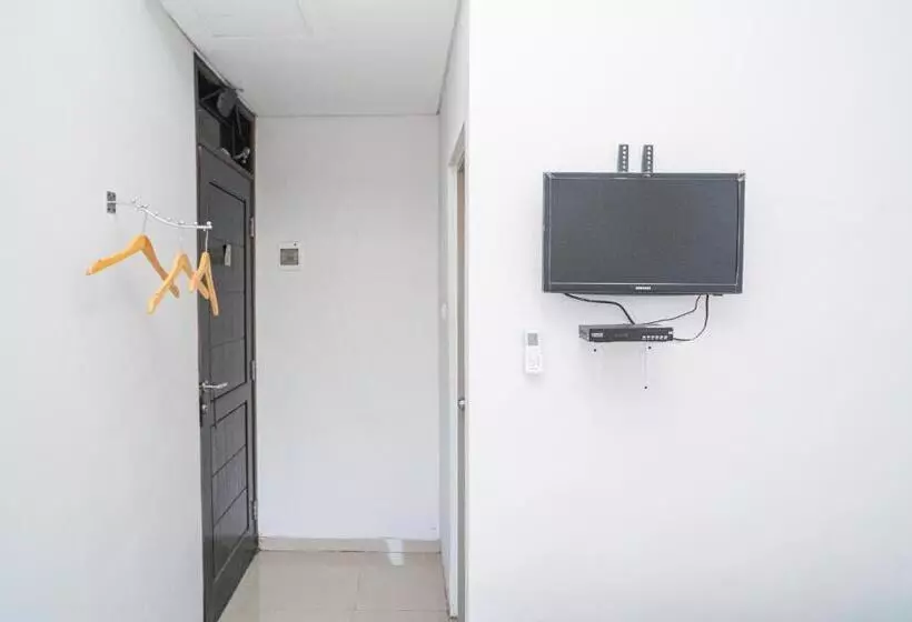 ホテル Reddoorz Plus At Merr Rungkut Jl Gunung Anyar