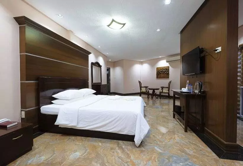 Japi Traveller S Hotel & Restaurant   Main