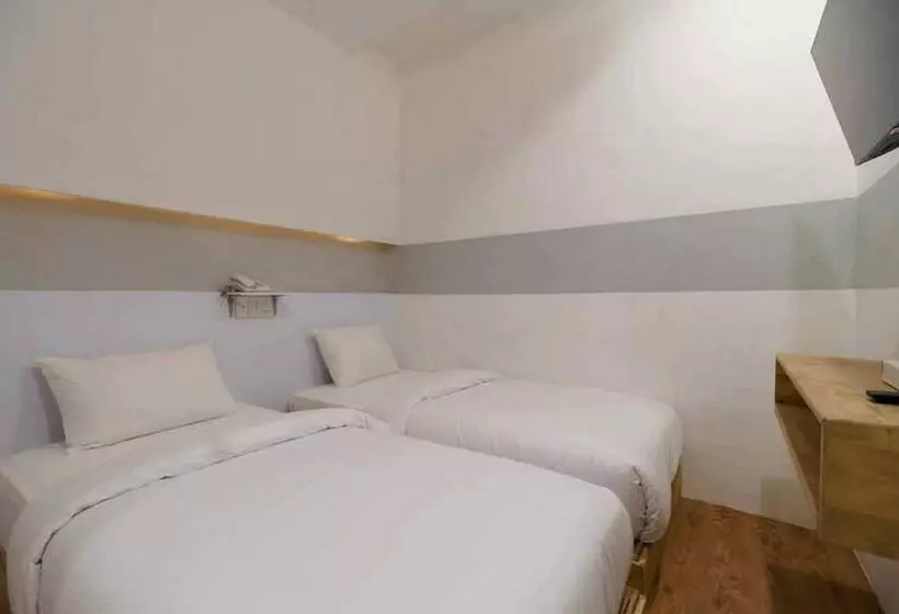 ペンション Jotel Guest House Mitra Reddoorz