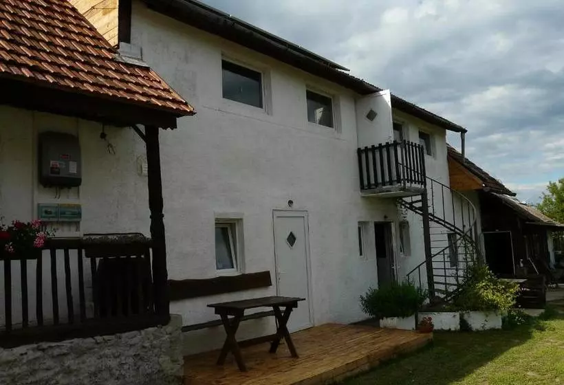 Majatalo Mi Ri Balance Vendégház