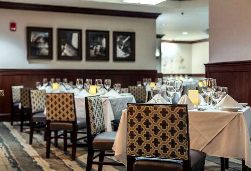 בית מלון כפרי Hilton Columbia Center