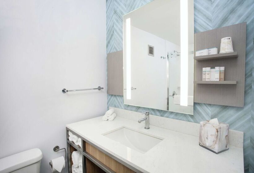 호텔 Hilton Garden Inn Chicago North Shore / Evanston