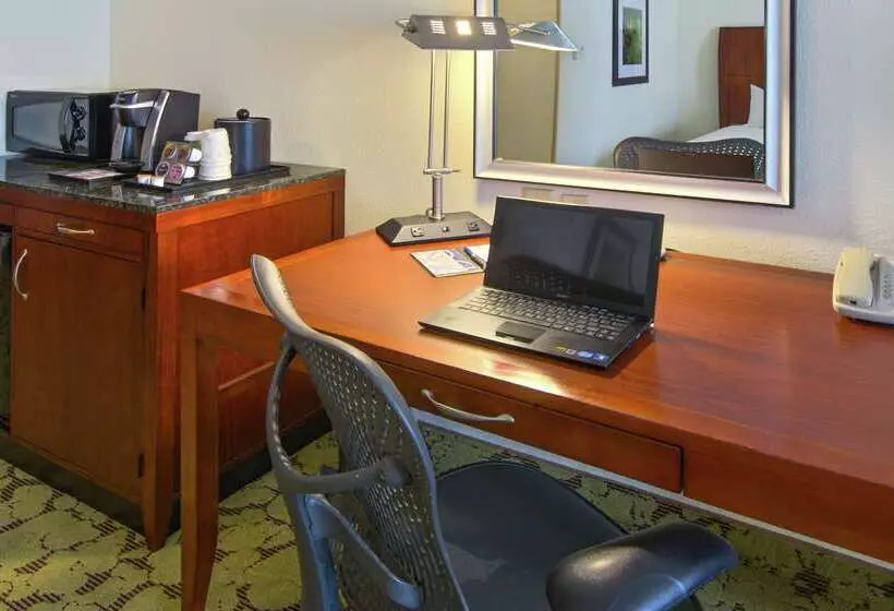 هتل Hilton Garden Inn Macon / Mercer University