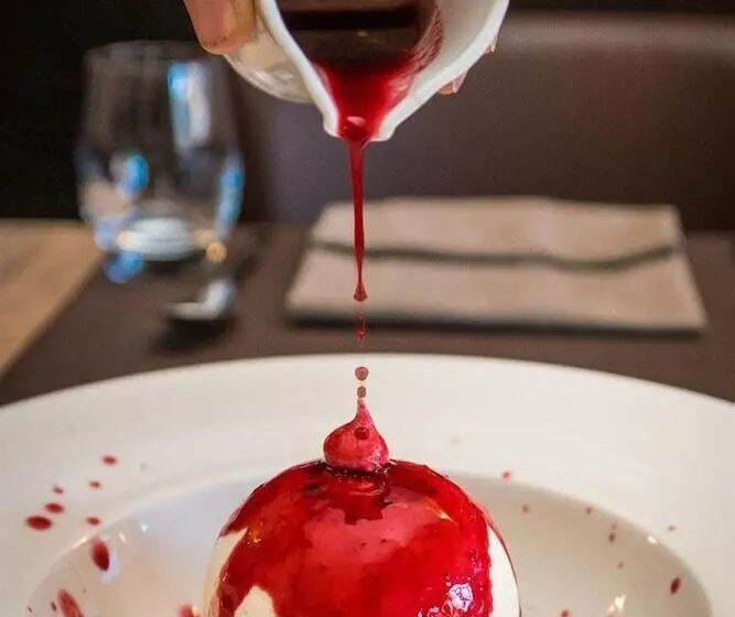 Отель Hôtel De Ville Le Sentier