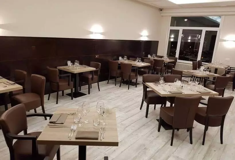 Отель Hôtel De Ville Le Sentier