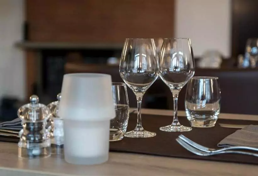 Отель Hôtel De Ville Le Sentier