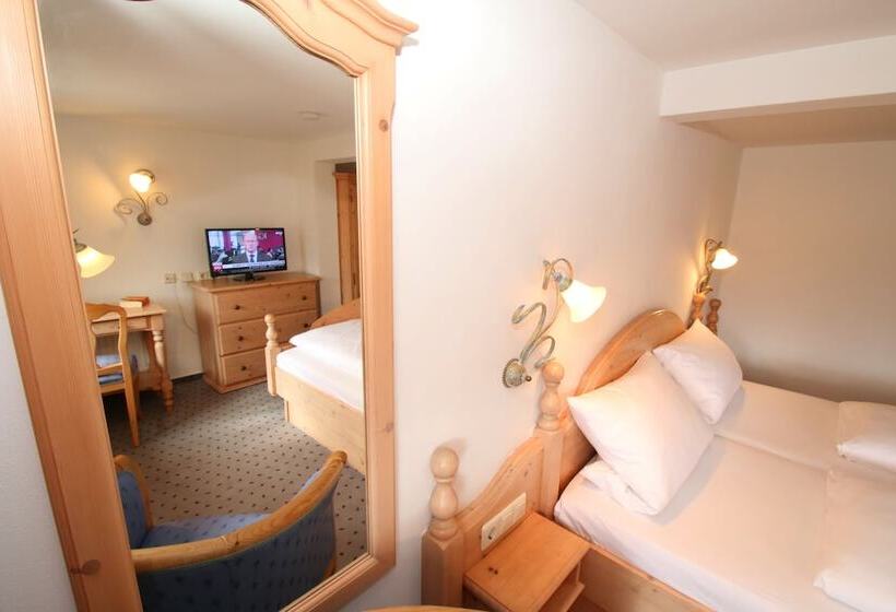 בית מלון כפרי Landgasthof Adler