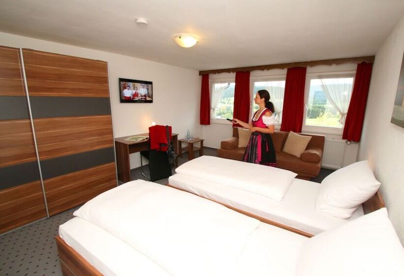 בית מלון כפרי Landgasthof Adler