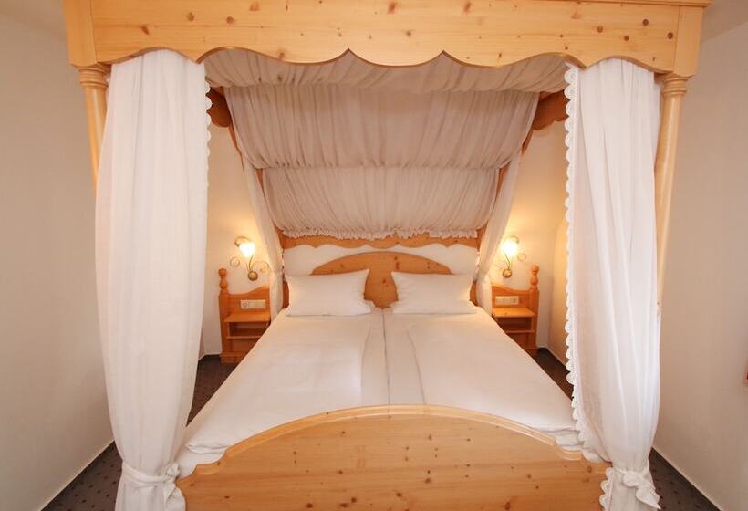 בית מלון כפרי Landgasthof Adler