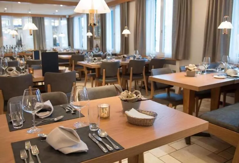 هتل Mistral Superior