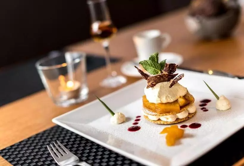 هتل Mistral Superior