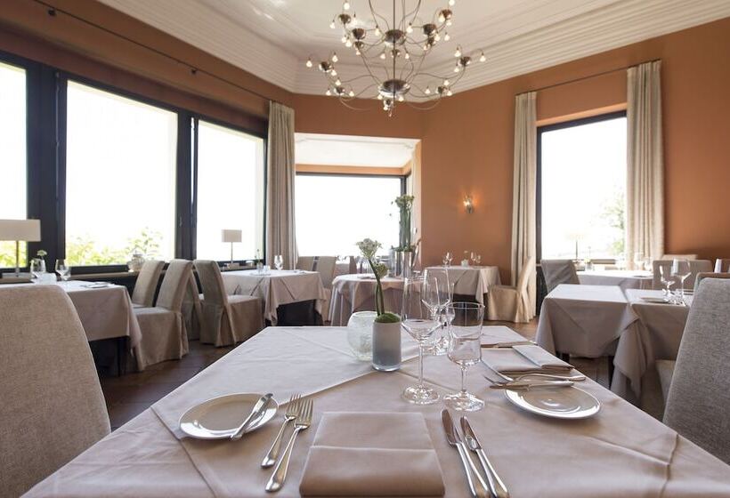 Relais & Châteaux Hotel Burg Schwarzenstein