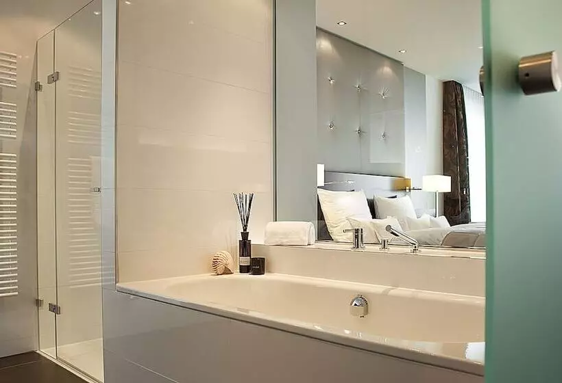 Relais & Châteaux Hotel Burg Schwarzenstein