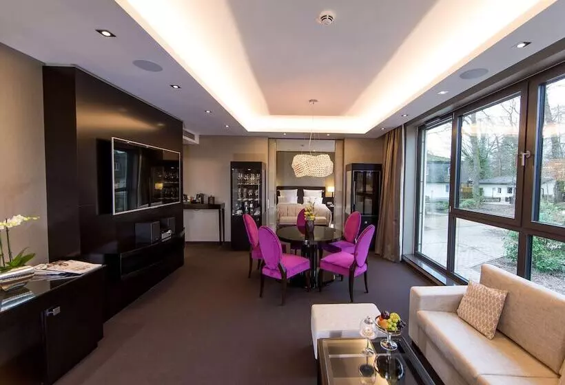 Relais & Châteaux Hotel Burg Schwarzenstein