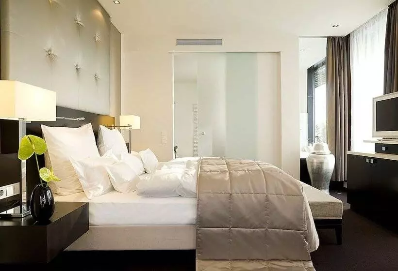 Relais & Châteaux Hotel Burg Schwarzenstein