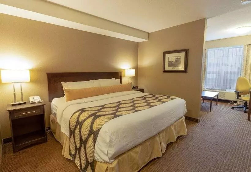 Отель The Kanata Fort Saskatchewan