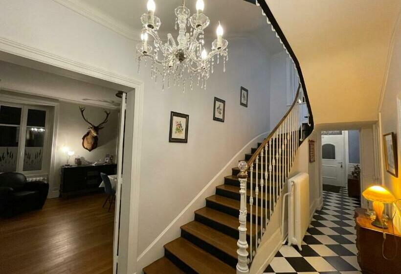 مبيت وإفطار La Maison Bleue « la Charade »