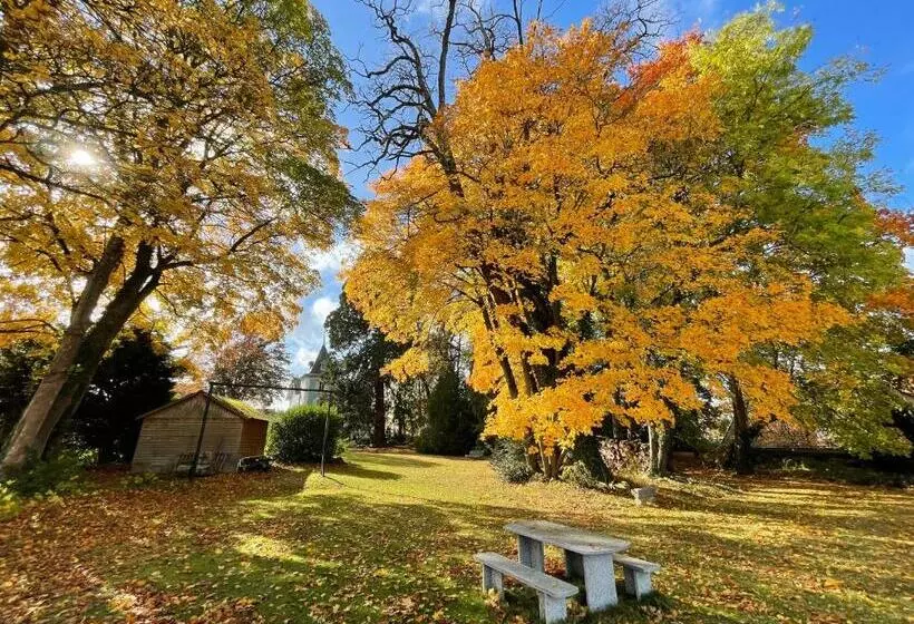 Aamiaismajoitus (B&B) La Maison Bleue « la Charade »