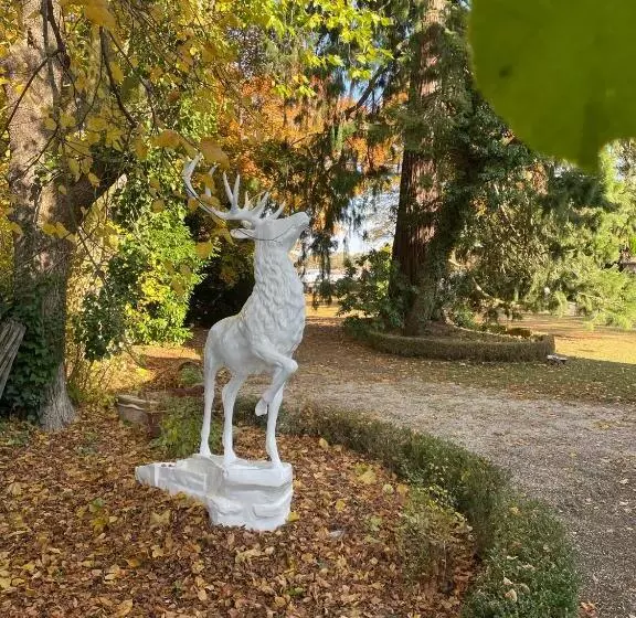 Aamiaismajoitus (B&B) La Maison Bleue « la Charade »