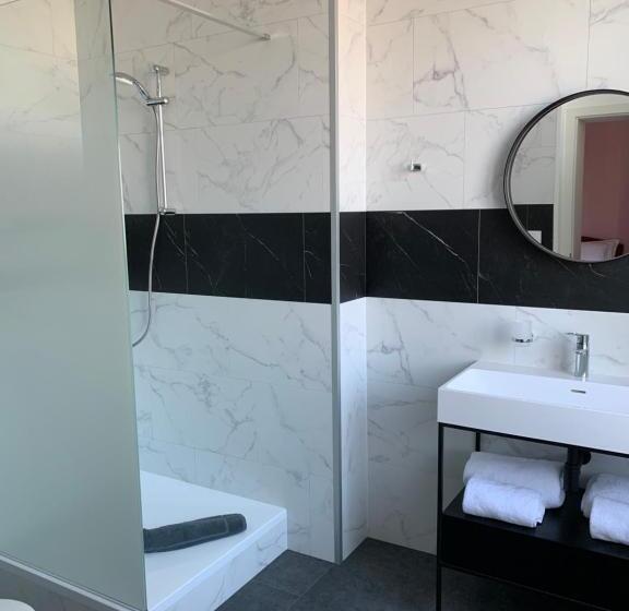 مبيت وإفطار La Maison Bleue « la Charade »