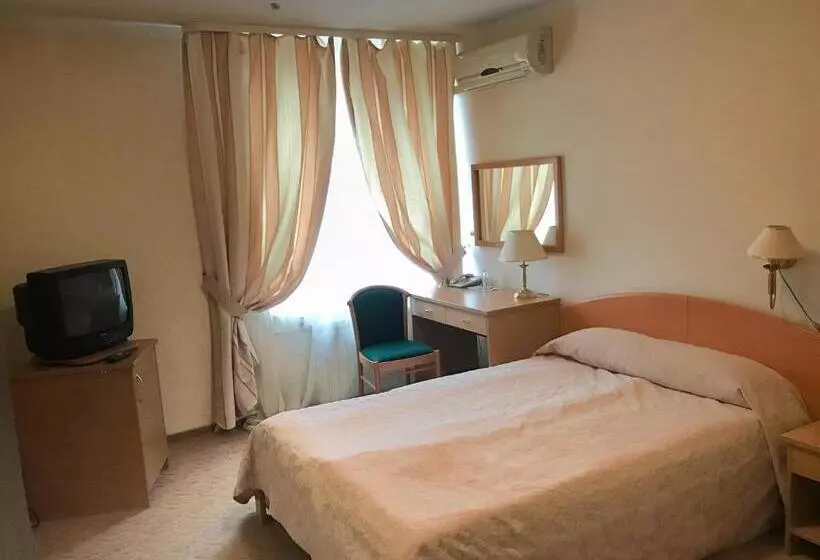 Hotelli готель ягодин